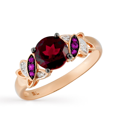 Фото «Золотое кольцо с гранатом, рубинами и бриллиантами»