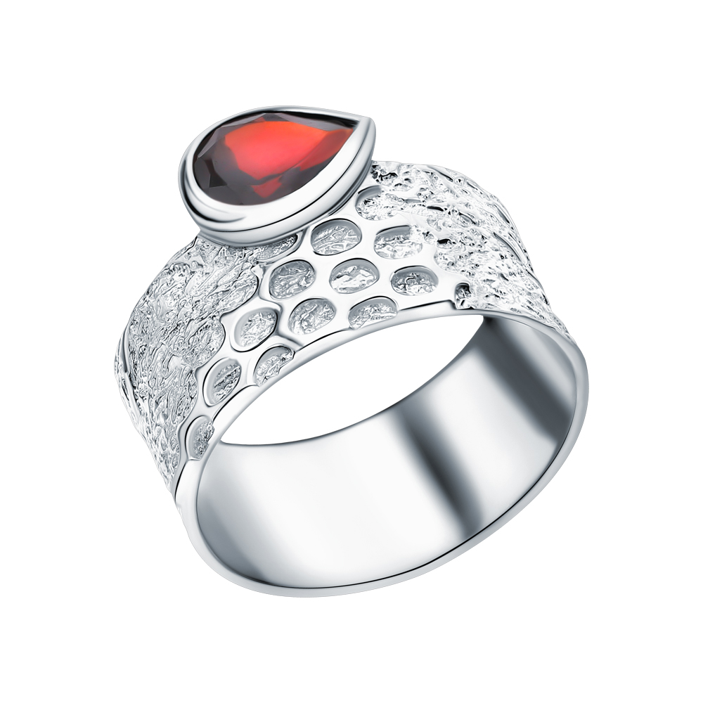 Серебряное кольцо с гранатом в Краснодаре