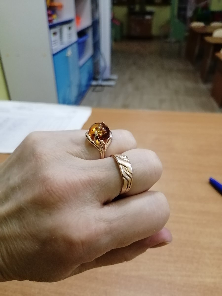 Золотое кольцо с янтарем NEW GOLD 104000192953ya*: розовое золото 585 ...