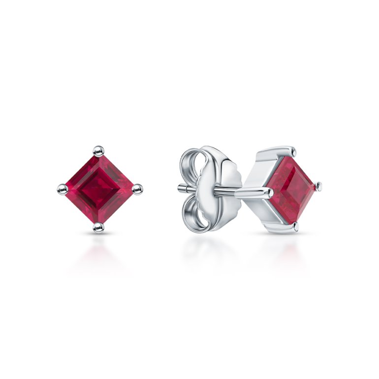 Серебряные серьги с корундом